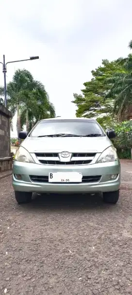 Toyota Innova G MT 2005.