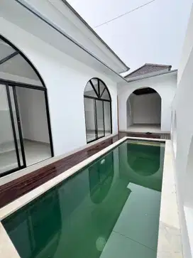 Villa Disewakan konsep Mediteranian dekat GWK dan Pantai