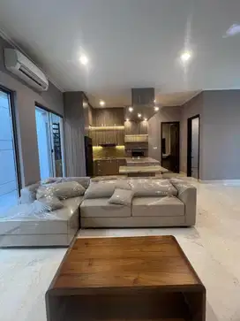 Dijual Rumah Concerto Golf island PIK Cob