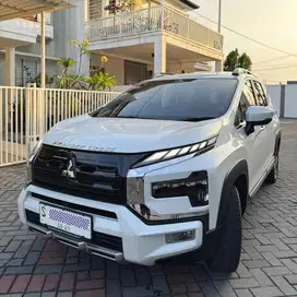 KM7RB! Xpander Cross 2024