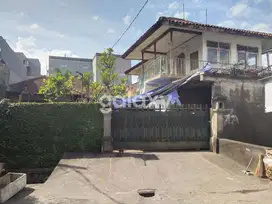 RUMAH PULAU MALUKU DAUH PURI DENPASAR, BALI