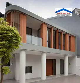 Dijual Cepat Rumah Modern Minimalis Nego Manis , Legenda wisata