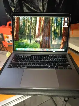 Macbook Pro M2 2022 (pembelian 2023)