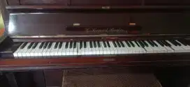 Jual piano tua thn 1971.