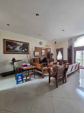 Dijual Rumah Bukit Golf Mediterania BGM Pik 10x23, Hak Milik, Parkiran