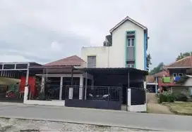 Rumah Pinggir Jalan Tanah Baru Cocok Buat Usaha dan Tempat Tinggal