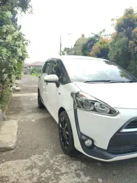 Toyota Sienta G 2018