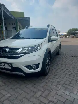 Di jual mobil BRV tahun 2018