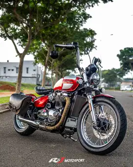 (Full Paper) Triumph Bobber Bonneville 1200 Nik 2017