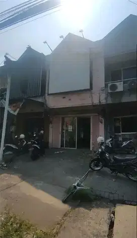 AUD16 JUAL RUKO RAYA MEDOKAN AYU SURABAYA 2 LANTAI SIAP HUNI