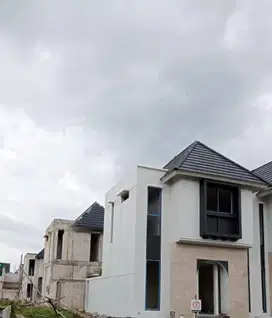 Disewakan rumah baru di lokasi strategis Citraland Tallasa City...