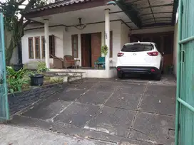 Rumah Strategis Dekat MRT Fatmawati di Lebak Bulus