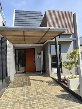 Di jual rumah baru bagus di Ciater BSD dekat pintu tol