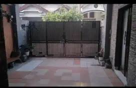Disewa Rumah Luas di Komplek Taman harapan baru bekasi (C0583)