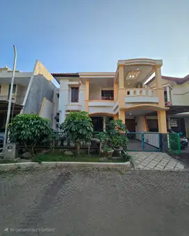 Rumah Dharmahusada Regency  STRATEGIS carport, garasi