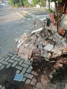 Gratiss,gragal ,langsung ambil aja  ,akses jalan perumahan lebar