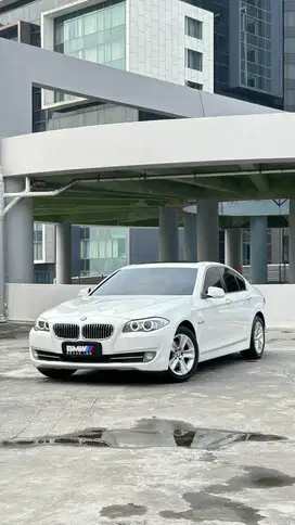 LOW KM BMW 528i 2012
