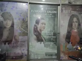 capster salon kecantikan khusus wanita