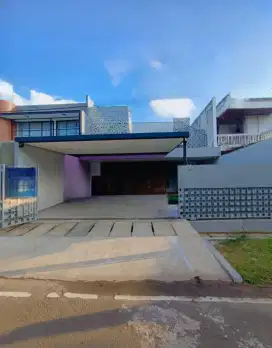 Rumah Modern design, Lt.300 Lb.340 semifurnished, Rp.7,4M,di Joglo