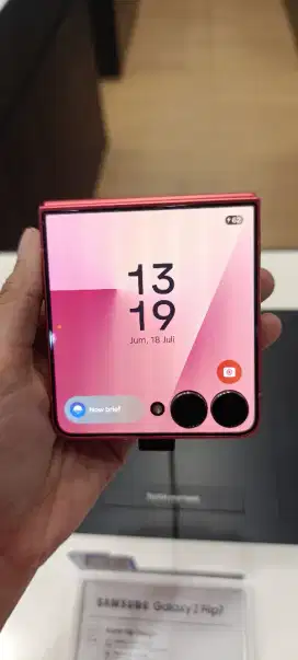 Pre order samsung galaxy zflip7