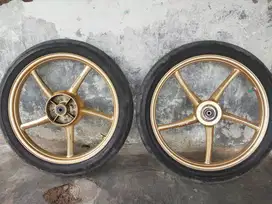 VELG RCB SP522 RING 17 PAKAIAN JUPITER Z 1 SET SAMA BAN PRIMAX SK01 90