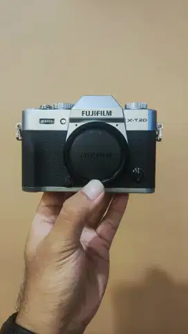 Mirrorless Fujifilm X-T20 Body Only