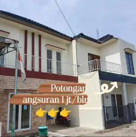 Rumah rasa Villa 2 Lantai+SHM di Mojokerto