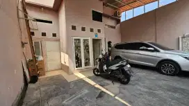 Rumah Gubeng Kertajaya, 1.5 lantai, bonus 2 unit AC