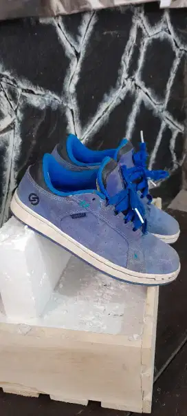 Sepatu OXELO original