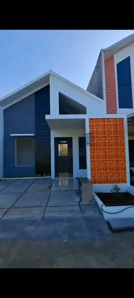 RUMAH BARU SIAP HUNI PONDOK RAJEQ DEKAT SATASIUN.