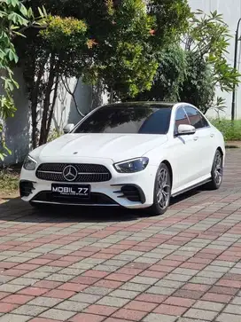 MERCEDES BENZ E300 W213 FACELIFT MODEL AMG LINE 2023 ODO 15RB LIKE NEW
