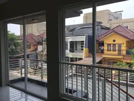 Rumah baru Taman Surya huk lt 252 dekat citra