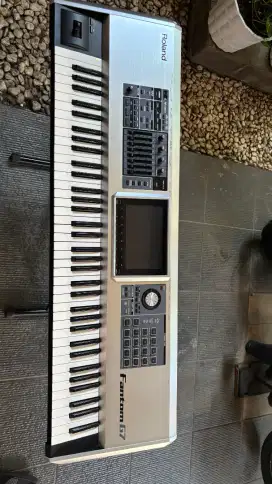 Roland Fantom G7 workstation