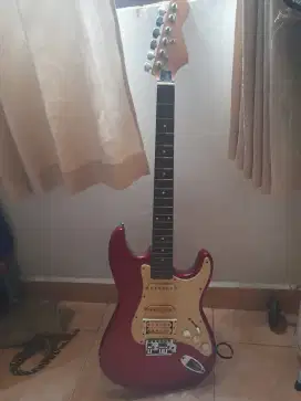 Dijual Seadanya Gitar Listrik