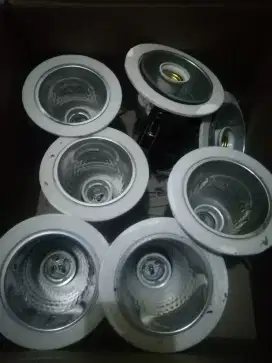 Cup lampu downlight