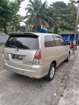 Toyota Kijang Innova 2009 Bensin