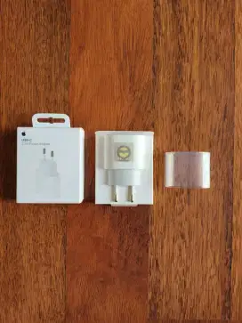 Adapter Kepala Charger iPhone 15 16 Apple 20W Type C Garansi On iBOX