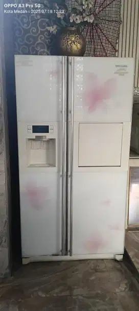 Dijual kulkas 2 pintu yg masih bagus & dingin, siap diangkut