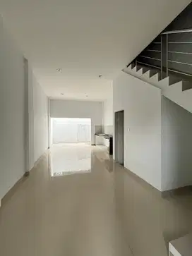 Dijual Townhouse Komplek Berjaya Regency Jl Sukaria - bhayangkara