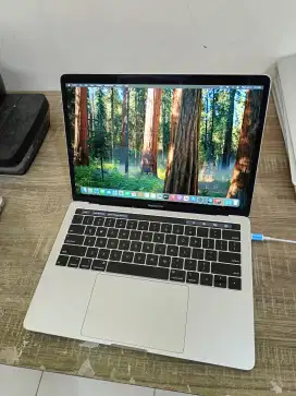 Macbook pro 13 2018 Core i5 Ram16 SSD512 Retina 13 inch Touchbar 2018