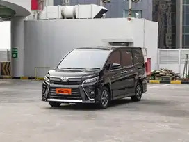 Toyota voxy 2.0 AT 2021