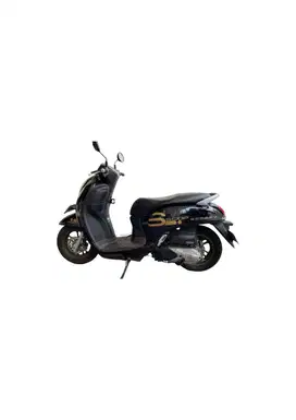 Di jual honda scoopy tahun 2021
