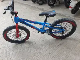 Sepeda bmx 20 ban besar