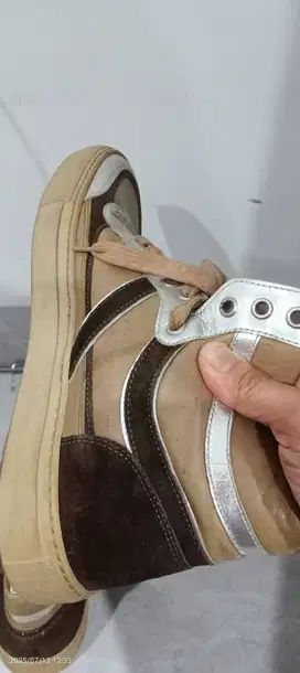 Sepatu Sneaker bahan mix