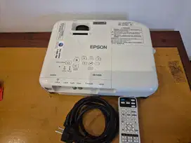 Proyektor Epson EB S400