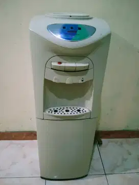 Dispenser Sanken Bekas