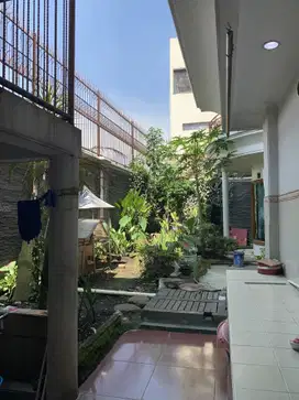 Dijual Rumah Premium di komplek setraduta