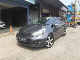 KIA Rio 1.4 (5 DOORS) A/T  2013 MURAH