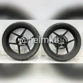 Sepasang Velg 250 x 350 17 Original Chemco CBR150 CB150 New Megapro