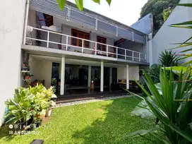 Rumah Lux dijual di Komplek Alamanda Tubagus Ismail Dago Dipatiukur